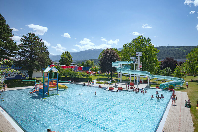 Freibad Tivoli Kinderbecken mit Rutsche