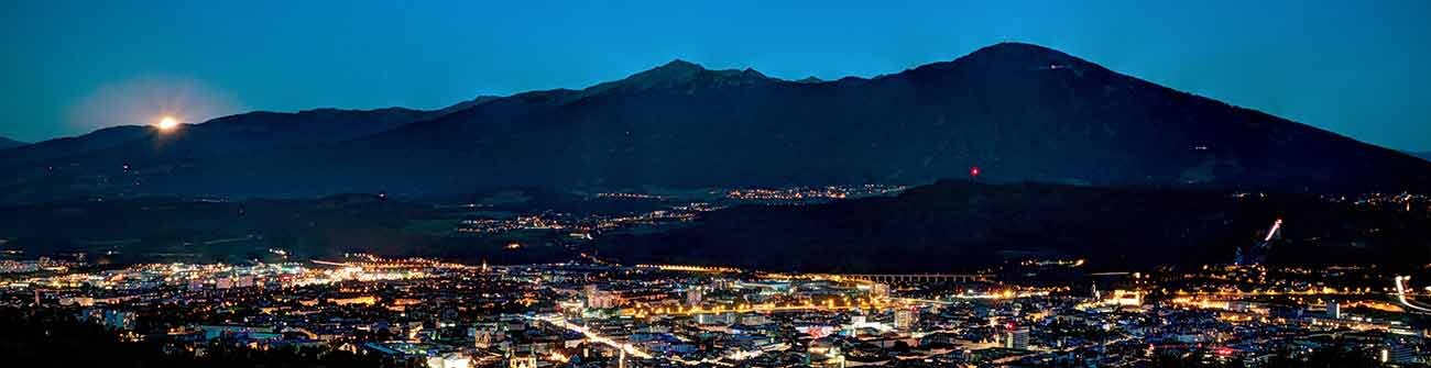 Innsbruck bei Nacht