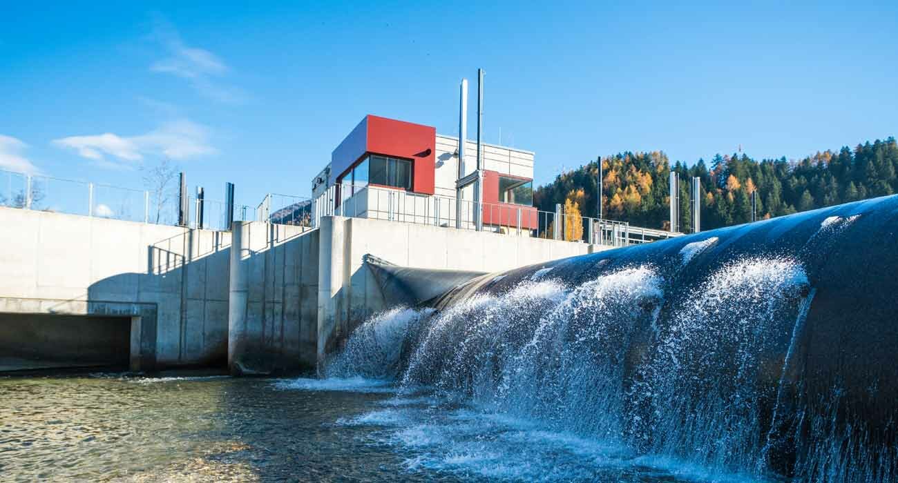 Außenansicht Wasserkraftwerk Mühlen