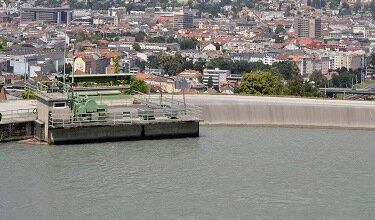 Wasser Speicherbecken