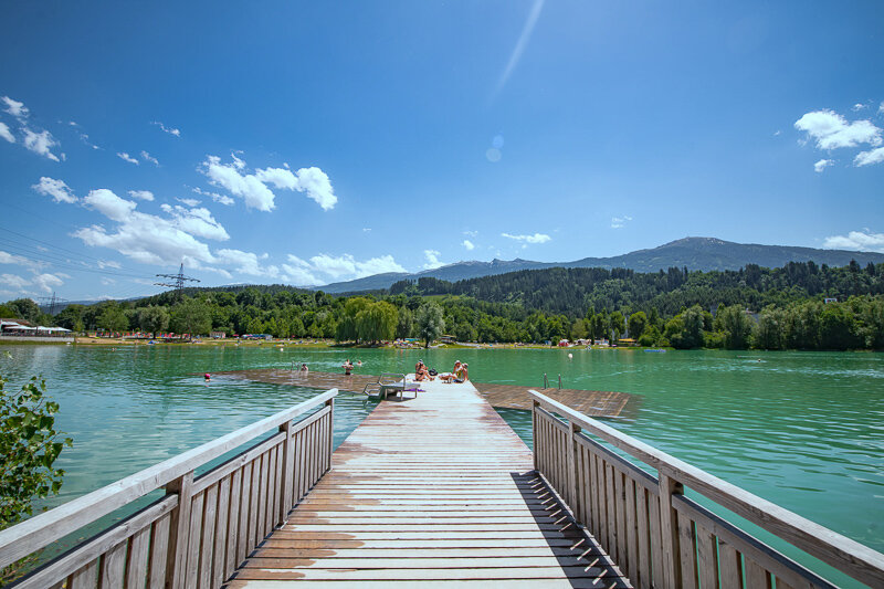 Roßau bathing pond with swimming jetty