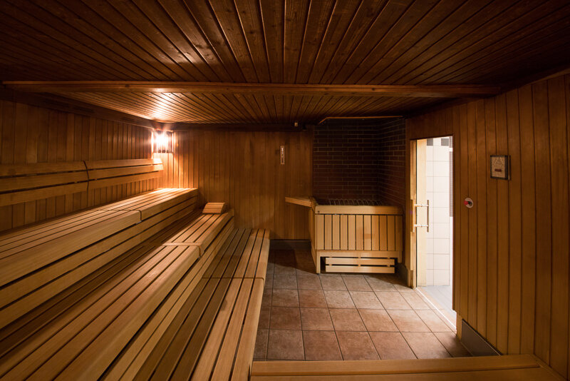 Höttinger Au indoor pool sauna