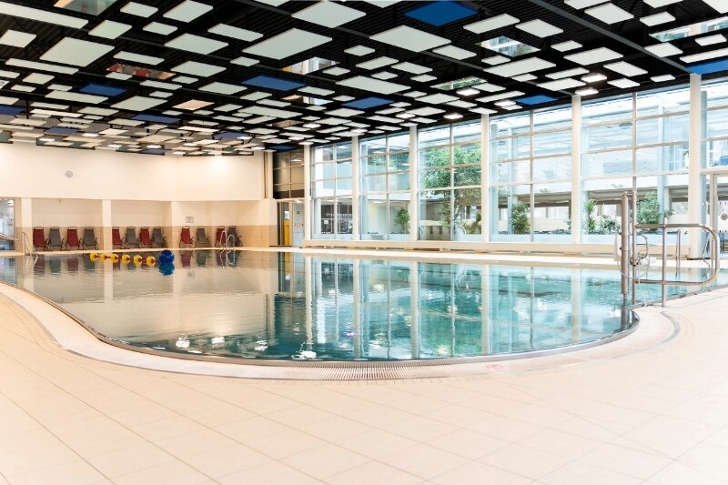 Olympisches Dorf indoor pool