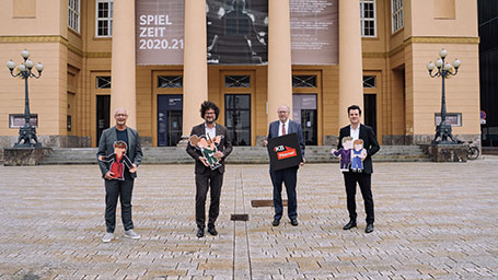 Johannes Reitmeier (Geschäftsführender Intendant Tiroler Landestheater), Thomas Pühringer (IKB-Vorstandsdirektor), Helmuth Müller (IKB-Vorstandsvorsitzender) und Markus Lutz (Geschäftsführender Kaufmännischer Direktor Tiroler Landestheater)