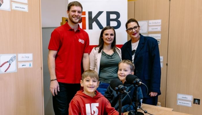 Warum Mülltrennen und Recycling so wichtig ist, erklären Emanuel Baumüller und Sabrina Jenewein. Warum Mülltrennen und Recycling so wichtig ist, erklären Emanuel Baumüller und Sabrina Jenewein.